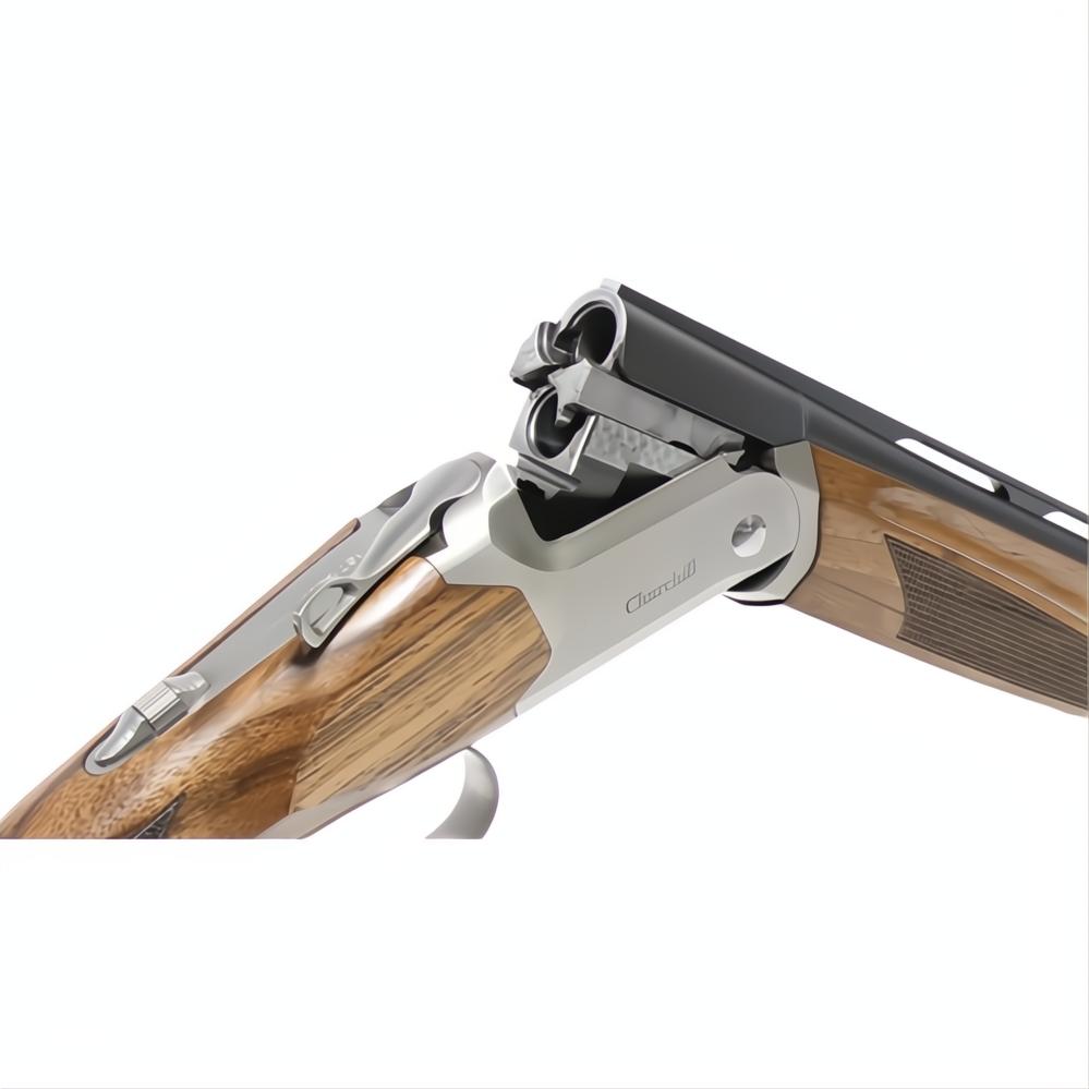 Akkar Churchill 828