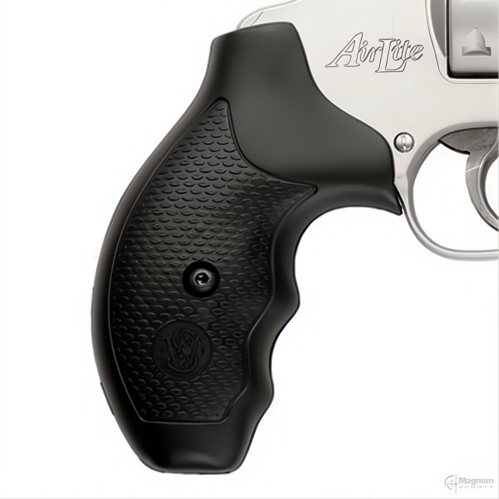 Smith &amp; Wesson Model 317