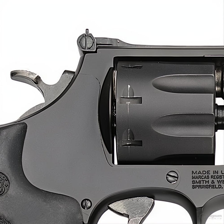 Smith &amp; Wesson Model 327 TRR8 Performance Center