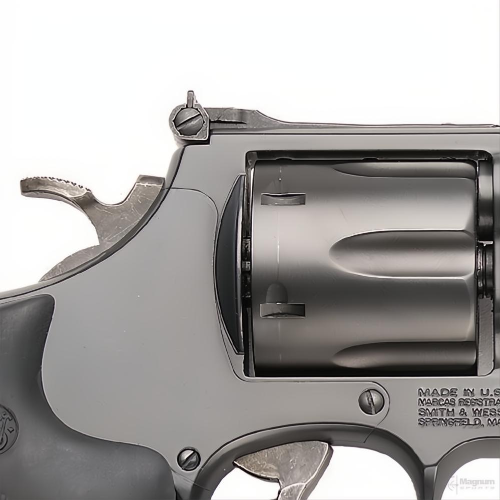 Smith &amp; Wesson Model 629 Stealth Hunter Performance Center